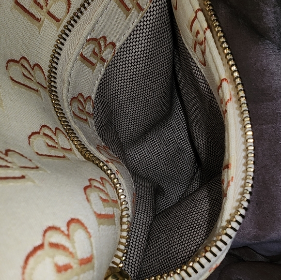 Signature Dooney & Bourke - Picture 2 of 6